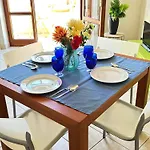 Star 200 Mt Dalla E Parcheggio Privato Appartement